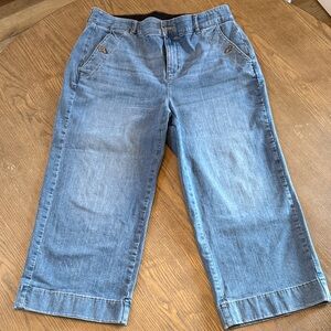 Chico's Light Blue Cropped Jeans